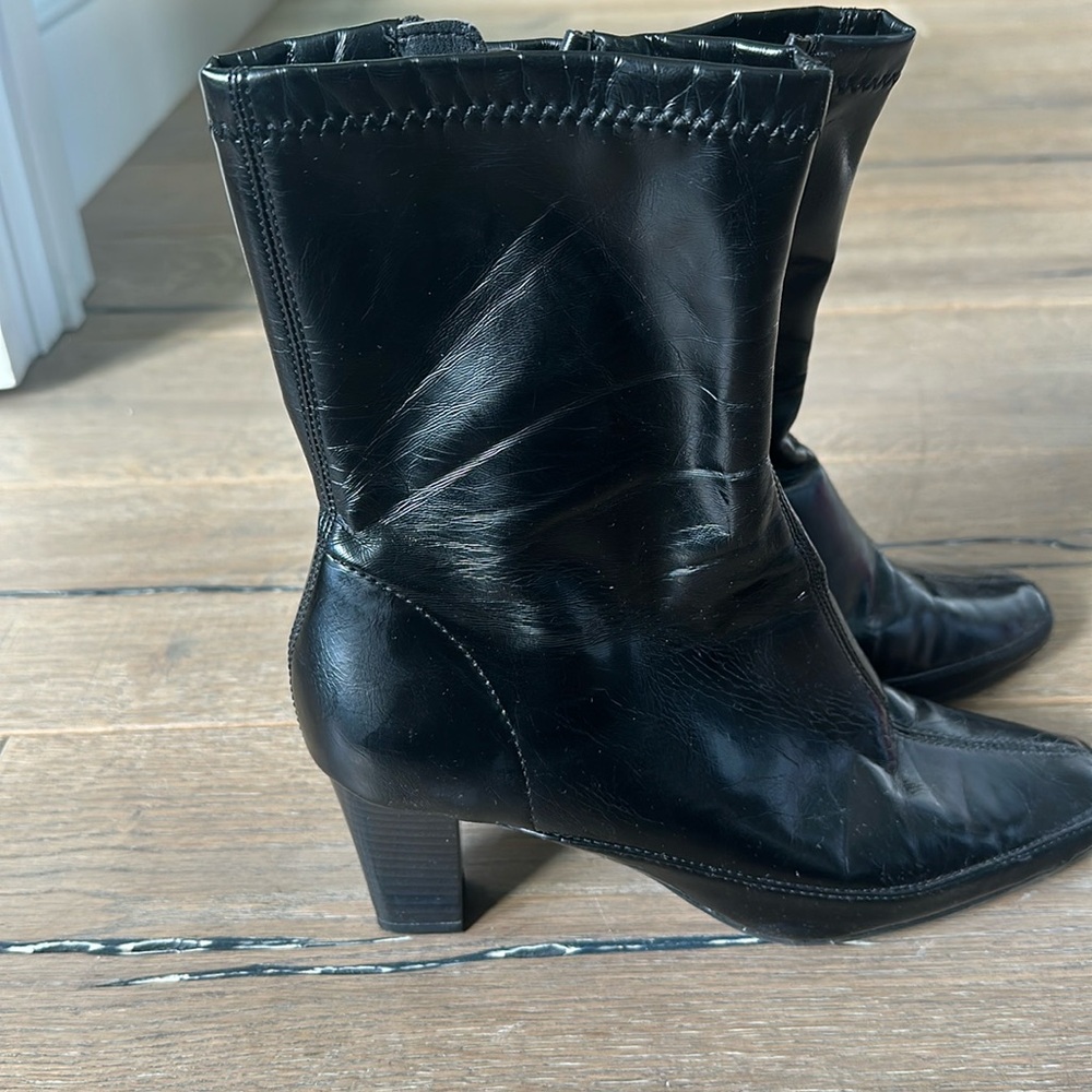 Women’s Aerosoles Black Patent Leather Size 7.5 Boots